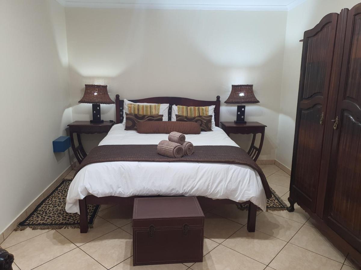 Selati 103 Guest Cottages マレラネ エクステリア 写真
