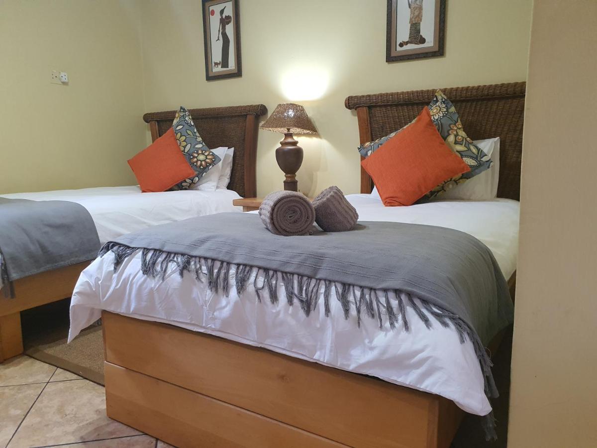 Selati 103 Guest Cottages マレラネ エクステリア 写真