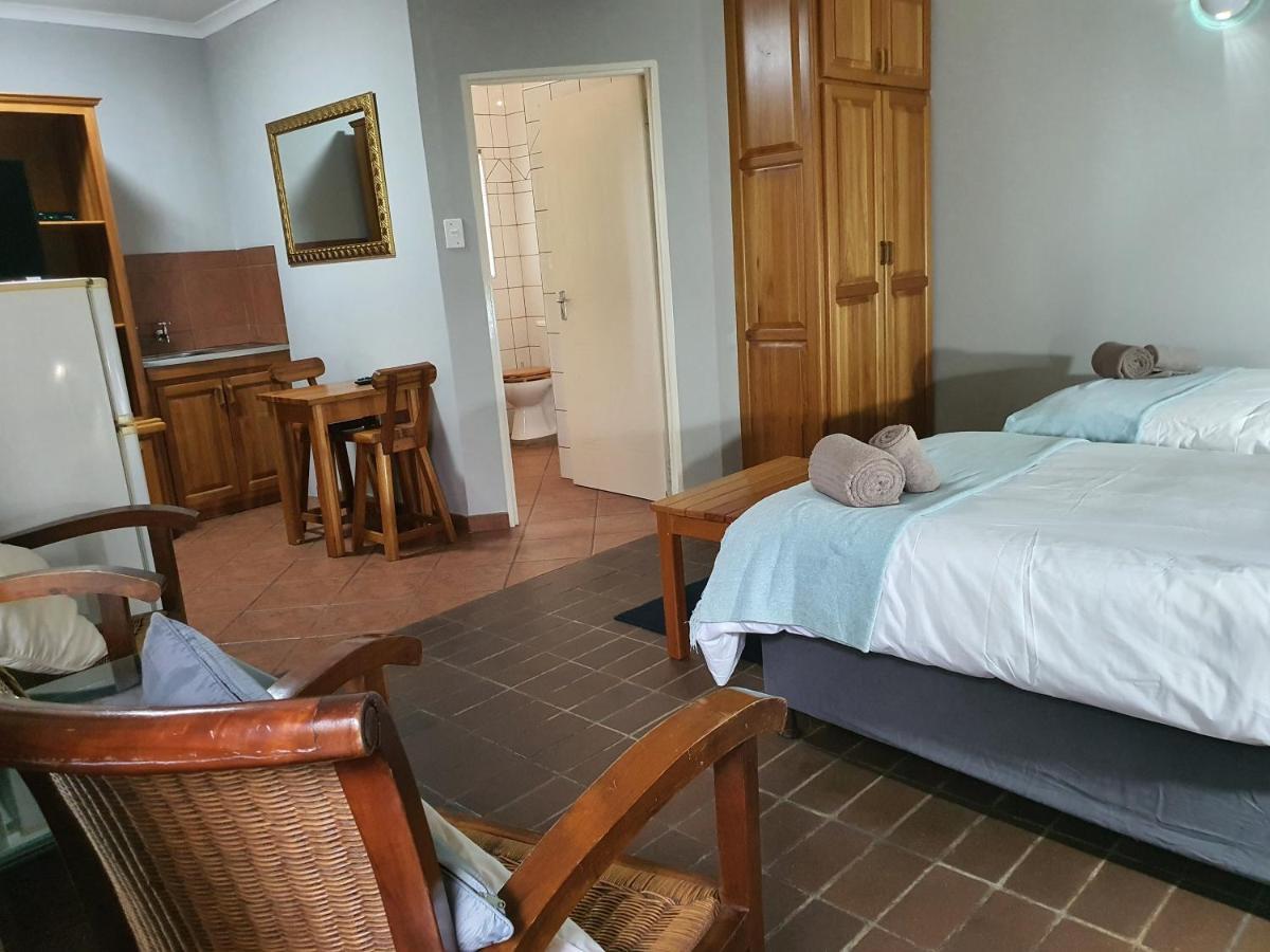 Selati 103 Guest Cottages マレラネ エクステリア 写真