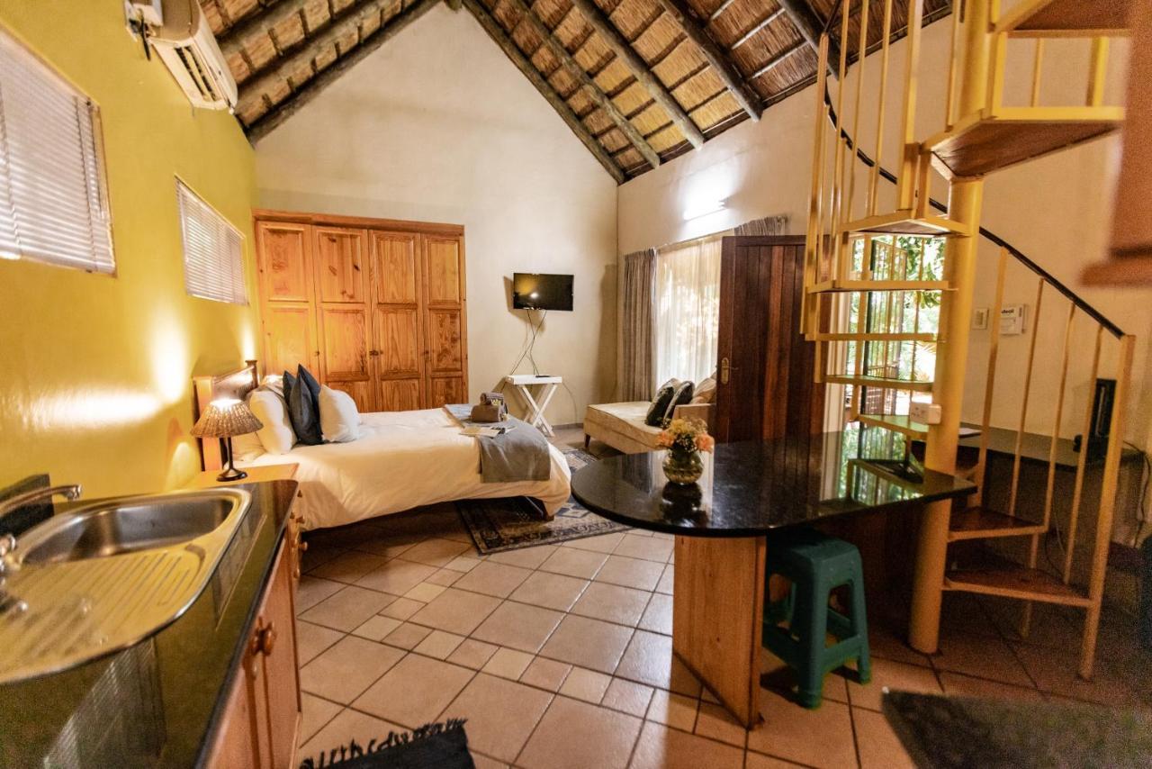 Selati 103 Guest Cottages マレラネ エクステリア 写真