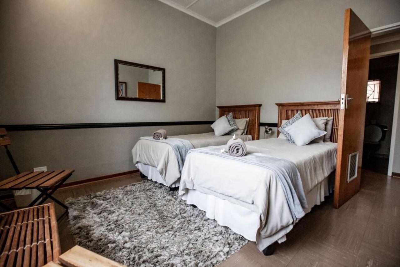 Selati 103 Guest Cottages マレラネ エクステリア 写真